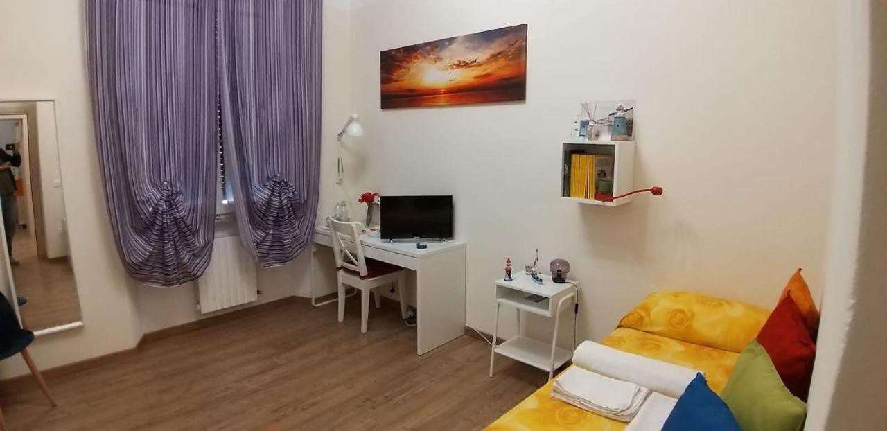 La Casa Dei Nonni Apartment Livorno Luaran gambar